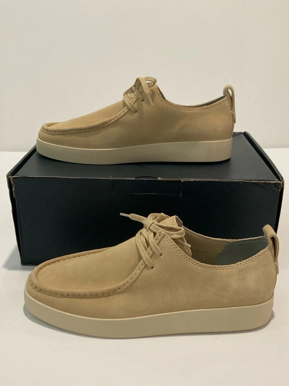 Everlane Desert Shoe Beige Suede Lace Shoes Mens 9.5 Low Top Loafers Minimalist